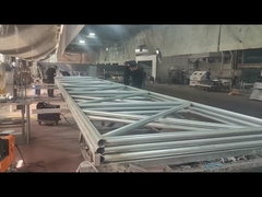 Örgü çerçeve kaynaklanıyor