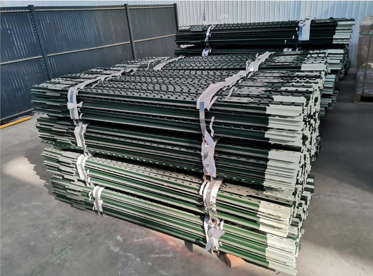 40*-40*4.0mm Çelik T Post Çiftlik Çit Metal 8 Ft 0.95 Lb Per Foot