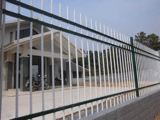 Toz kaplı Çelik Duvar Çit Galvanizli PVC Kaplı Siyah Demir Çit Villa Bahçe Dekoratif Alçak Tüpürlü Çelik Çit
