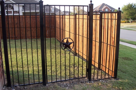 Kolay Montajlı Metal Çit Bahçe Ornamental Çelik Piket Çit Bahçe Ticari Tubular Çit için Kaydırıcı Kapı