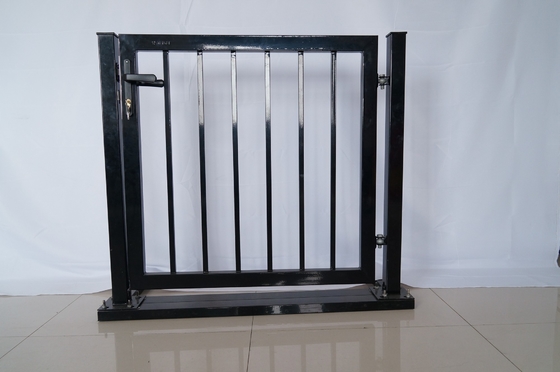 Galvanizli Toz Kapalı Çelik Bahçe Çit Kapısı Tubular Çift Kapı Su geçirmez 3D Modelli Konut için