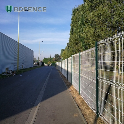 Ev Dış Mekan Dekoratif Metal 3D Bükme Kavisli Çit Paneli Kaynaklı Sert Tel V Örgü Bahçe Çiti