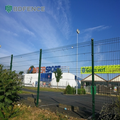 Yüksek güvenlik prizm 3d çit panelleri pvc kaplı metal duvar çit panelleri trellis çelik galvanizli 3d ağlı çatı çitleri