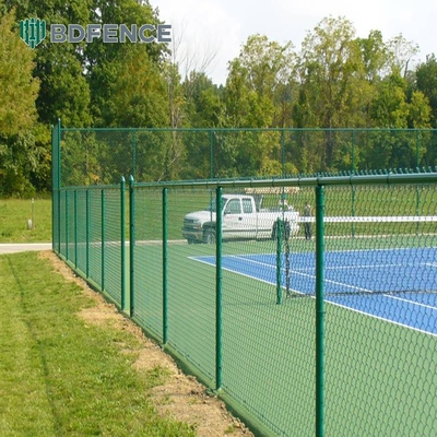 Sıcak Dip Galvanize 6ft Yüksek PVC Kaplı Vinil Çit 30m Uzunluk Spor Çit Elmas Delik Zincir Bağlantı Demir Tel Ağı