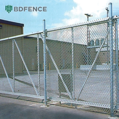 Sıcak Dip Galvanize 6ft Yüksek PVC Kaplı Vinil Çit 30m Uzunluk Spor Çit Elmas Delik Zincir Bağlantı Demir Tel Ağı
