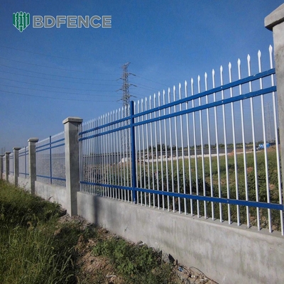 Galvanizli Tozla Kaplı Siyah Kaynatılmış Metal Boru Çelik Çit Kavrulmuş Demir Çit Panelleri