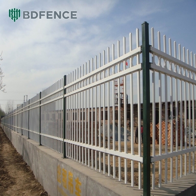 Galvanizli Tozla Kaplı Siyah Kaynatılmış Metal Boru Çelik Çit Kavrulmuş Demir Çit Panelleri