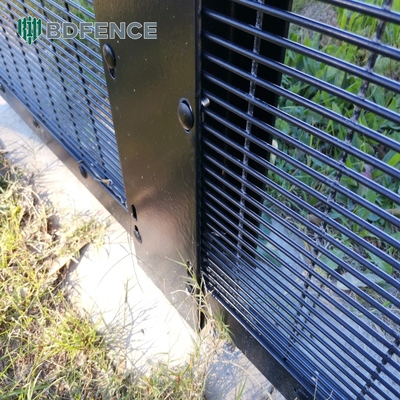 yeşil siyah galvanizli çelik metal güvenlik çevresinde tırmanma karşıtı güvenlik kaynaklı ağ çit