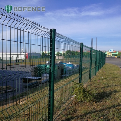 Yüksek güvenlik prizm 3d çit panelleri pvc kaplı metal duvar çit panelleri trellis çelik galvanizli 3d ağlı çatı çitleri