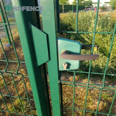 4 X 4 Dış Bahçe Metal 3D Çit Saldırılmış Tel Ağı 3D Çit Düşük Karbonlu Çelik Tel