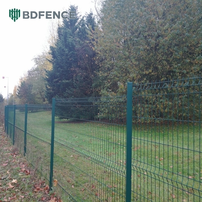 Ev Dış Bahçe Metal Üçgen Eğme Pvc Kaplı 3d Eğilmiş Tel Ağı Çit Çit Çit