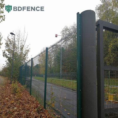 Topluluk Merkezi Aktivite Alanı 1.8 M Yüksek V Örgü Çit