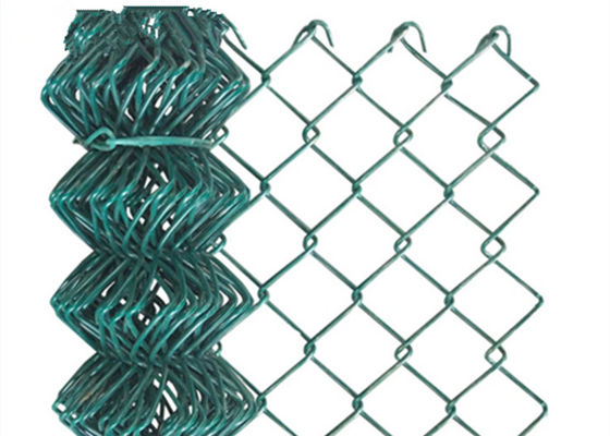 Tenis sahası Galvanizli Zincirli Çit Rulo Cyclone Tel Elmas Ağı Siyah Pvc Kaplı 6ft 8ft Ağı Açıklık 50*50mm
