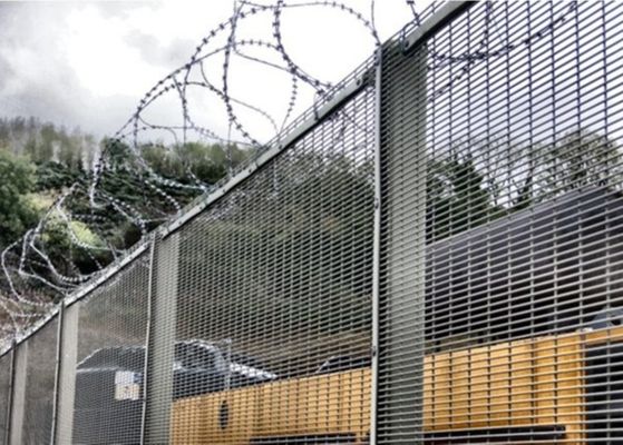 Cezaevi Dikenli Tel Parmak Korumalı 358 Tırmanma Önleyici Çit