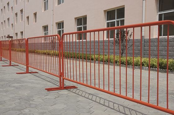 Çelik Konseri Çarpışma Kalabalık Kontrolü Barikatları 36 inç yüksekliğinde