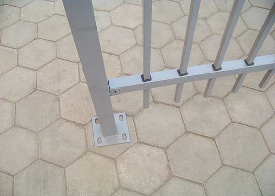 Modern Siyah Bahçe Zenk Posta Kare Tüp Panelleri 7ft genişliğinde dövme demir çelik çit