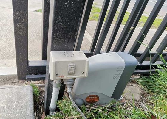 Ev Bahçe Çiftliği Koruması için Kolay Montaj Çelik Tüp Q195 veya Q235 Malzeme Çit