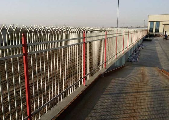 Ev Bahçe Çiftliği Koruması için Kolay Montaj Çelik Tüp Q195 veya Q235 Malzeme Çit