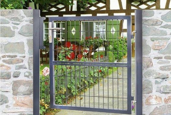 50 * 200mm Delikli Tek Modern Metal Bahçe Kapıları