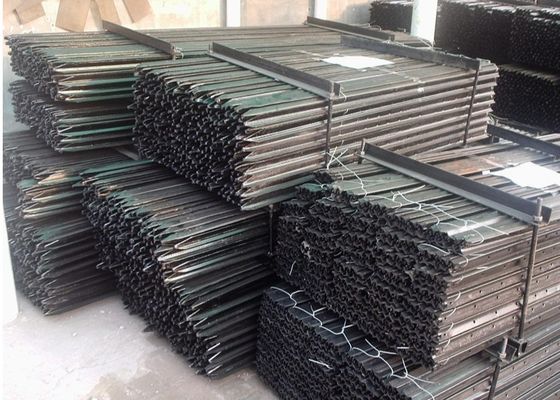 40*-40*4.0mm Çelik T Post Çiftlik Çit Metal 8 Ft 0.95 Lb Per Foot